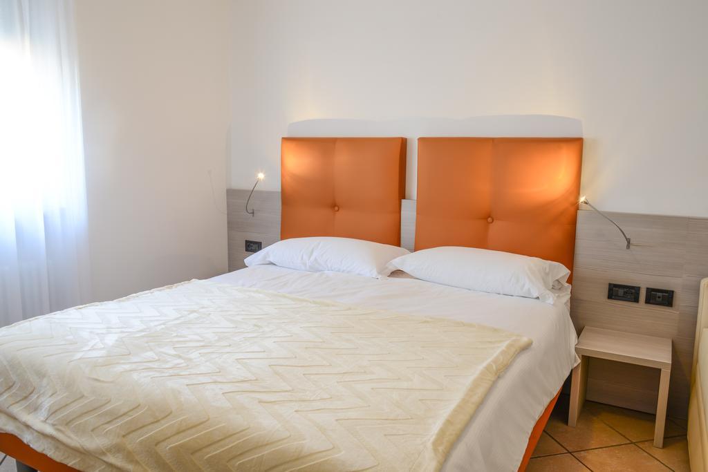 Residence Franca B&B Arco Pokoj fotografie